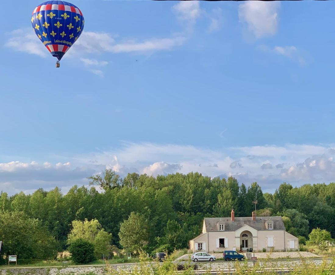 Le Moulin Du Port Bed & Breakfast แซ็งต์-จอร์จ-ซูร์-แชร์ ภายนอก รูปภาพ